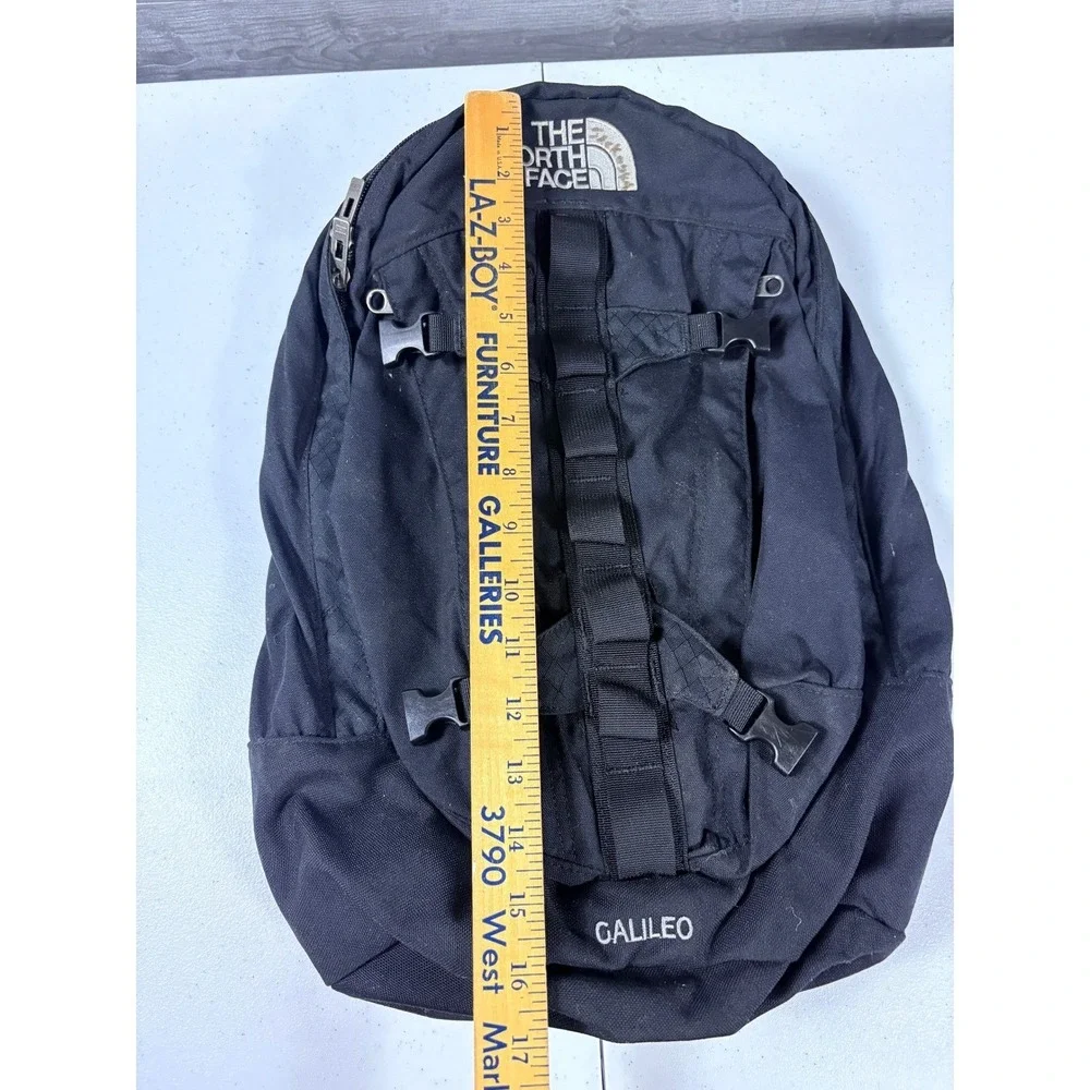 The North Face Travel Duffle/Backpack Daypack Hiking Bag RARE Vintage 2 in 1